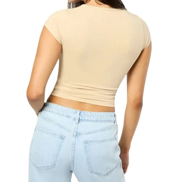 NWT WEWOREWHAT Cotton Ruched Tee - Picture 3 of 11